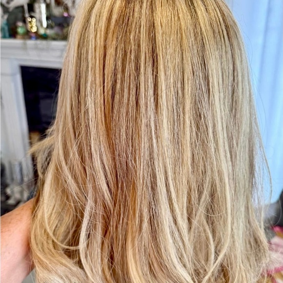 Custom Fully Hand Tied - Lace Front Human Hair Dimensional Blonde Wig - Picture 3 of 8